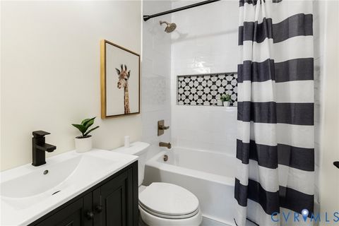 Tiny photo for 321 S Laurel Street, Richmond, VA 23220 (MLS # 2528277)