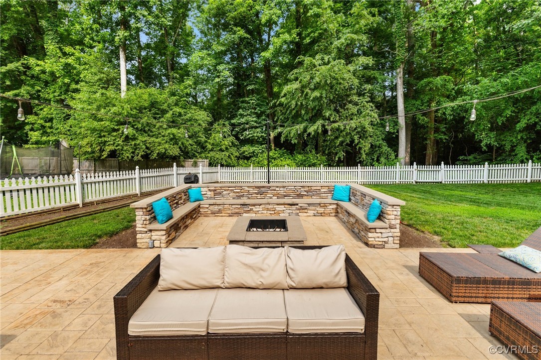 Midlothian, Virginia 23114, United States, 4 Bedrooms Bedrooms, ,3 BathroomsBathrooms,Residential,Pending,145528