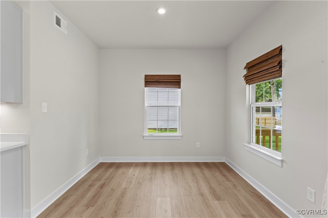 North Chesterfield, Virginia 23237, United States, 3 Bedrooms Bedrooms, ,3 BathroomsBathrooms,Residential,Pending,138731