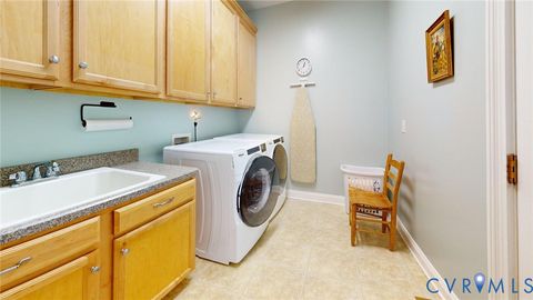 Tiny photo for 9062 Amberhill Loop, North Chesterfield, VA 23236 (MLS # 2618736)