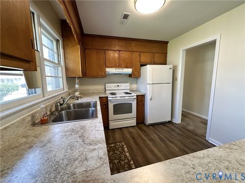 Tiny photo for 803 Belfast Avenue, Hampton, VA 23661 (MLS # 2606748)