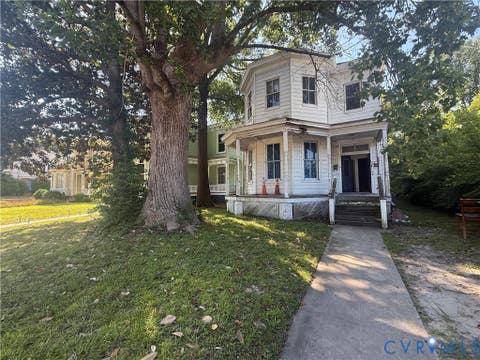 Photo of 136 Marshall Street, Petersburg, VA 23803 (MLS # 2620716)