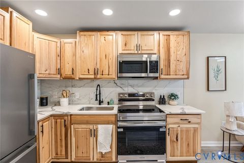 Tiny photo for 1404 Montgomery Avenue, Petersburg, VA 23803 (MLS # 2610186)