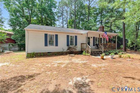 Photo of 104 Five Oaks Lane, Ashland, VA 23005 (MLS # 2615425)