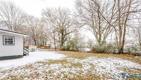 Tiny photo for 1047 Sussex Street, Petersburg, VA 23803 (MLS # 2532840)