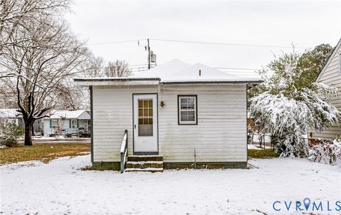 Tiny photo for 1047 Sussex Street, Petersburg, VA 23803 (MLS # 2532840)