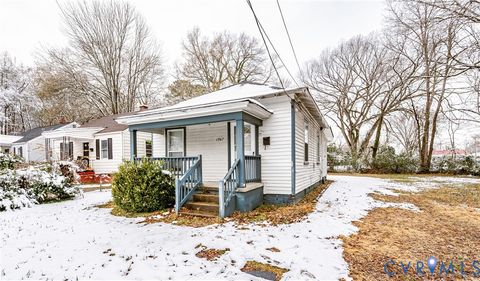 Tiny photo for 1047 Sussex Street, Petersburg, VA 23803 (MLS # 2532840)