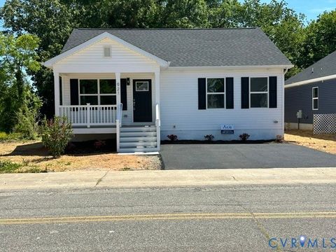 Photo of 921 Jackson Street, Colonial Beach, VA 22443 (MLS # 2613802)