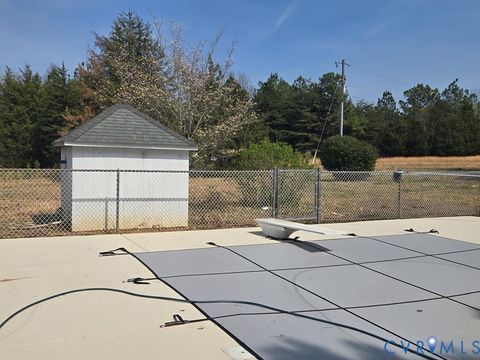 Tiny photo for 375 Schoolhouse Road, Farmville, VA 23901 (MLS # 2608706)