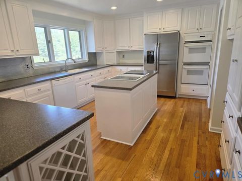 Tiny photo for 375 Schoolhouse Road, Farmville, VA 23901 (MLS # 2608706)