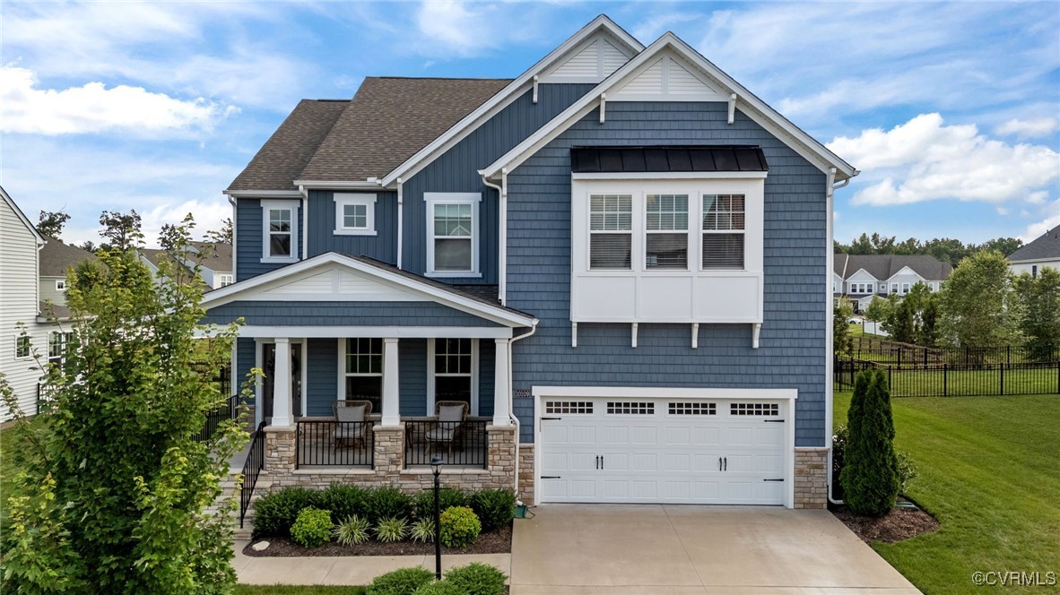 10109 Hollythorne Lane