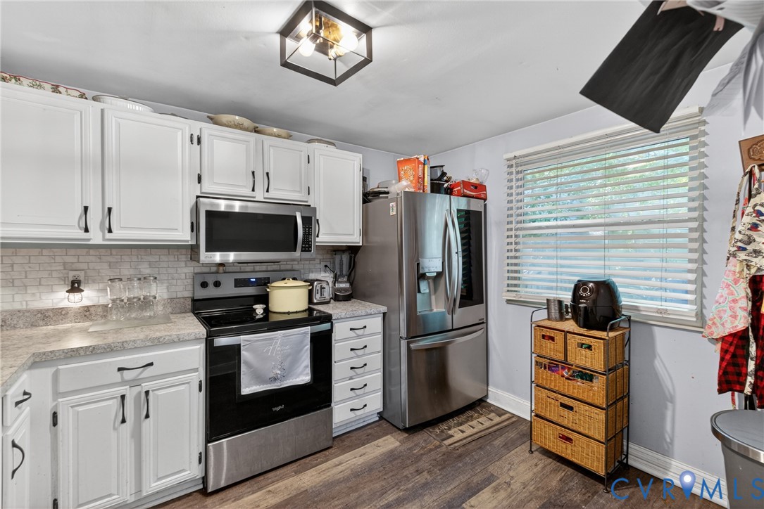 13315 Farm Crest Court