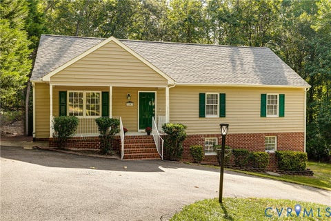 Photo of 3207 Ludgate Road, Chester, VA 23831 (MLS # 2624274)