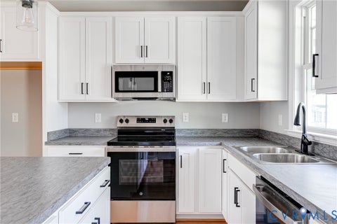 Tiny photo for 312 E 33rd Street, Richmond, VA 23224 (MLS # 2623999)