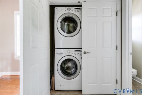 Tiny photo for 1322 N 28th Street, Richmond, VA 23223 (MLS # 2612742)