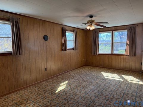 Tiny photo for 111 Page Street, Farmville, VA 23947 (MLS # 2605873)