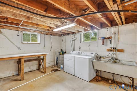 Tiny photo for 27039 N James Madison Highway, New Canton, VA 23123 (MLS # 2620081)