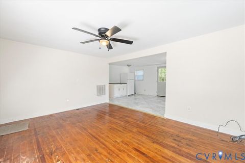 Tiny photo for 105 Gravatt Avenue, Nottoway, VA 23824 (MLS # 2525383)
