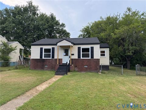 Photo of 105 Gravatt Avenue, Nottoway, VA 23824 (MLS # 2525383)