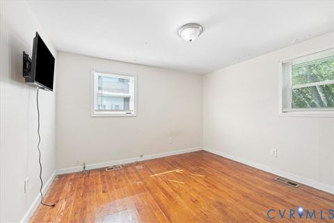 Tiny photo for 105 Gravatt Avenue, Nottoway, VA 23824 (MLS # 2525383)