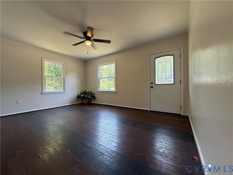Tiny photo for 105 Gravatt Avenue, Nottoway, VA 23824 (MLS # 2525383)