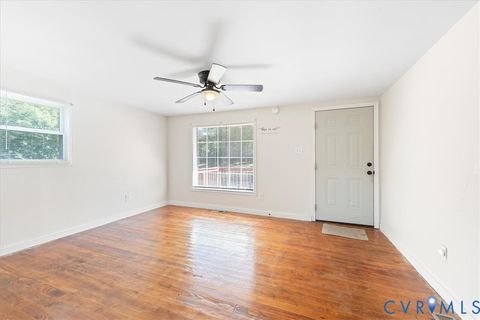 Tiny photo for 105 Gravatt Avenue, Nottoway, VA 23824 (MLS # 2525383)