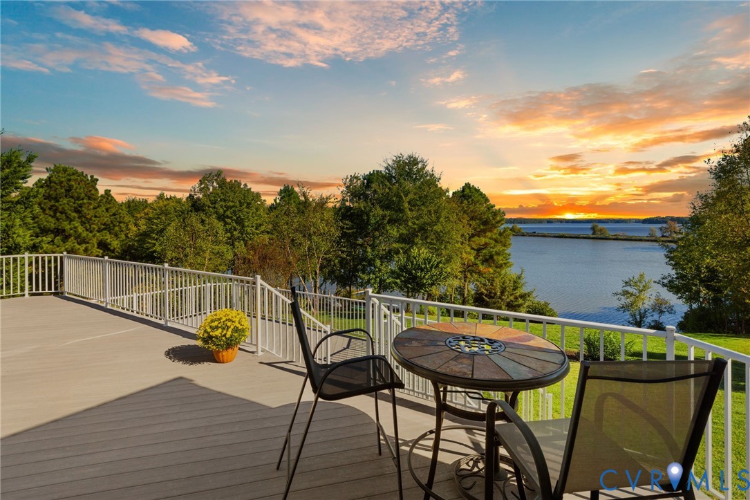 Midlothian, Virginia 23112, United States, 4 Bedrooms Bedrooms, ,4 BathroomsBathrooms,Residential,Active,225645