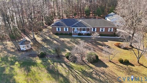 Photo of 11211 Woodstock Heights Drive, Glen Allen, VA 23059 (MLS # 2531635)