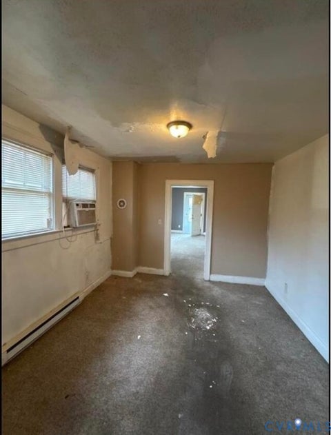Tiny photo for 111 Tyler Ave AVE, Newport News, VA 23601 (MLS # 2617603)