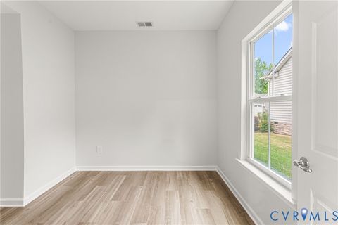 Tiny photo for 7462 S Franklins Way, Quinton, VA 23141 (MLS # 2611488)