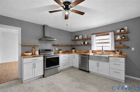 Tiny photo for 311 W 4th Street, Blackstone, VA 23824 (MLS # 2604960)