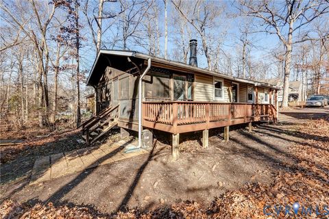 Tiny photo for 106 Monroe Street, Locust Grove, VA 22508 (MLS # 2531935)