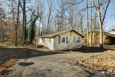 Tiny photo for 106 Monroe Street, Locust Grove, VA 22508 (MLS # 2531935)