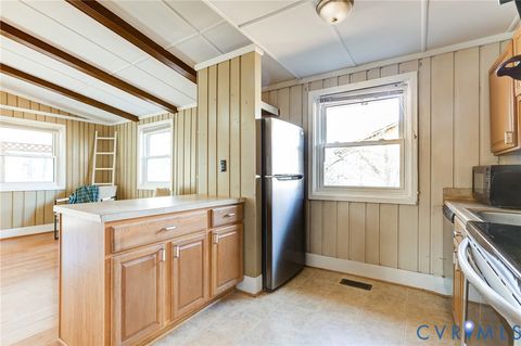 Tiny photo for 106 Monroe Street, Locust Grove, VA 22508 (MLS # 2531935)