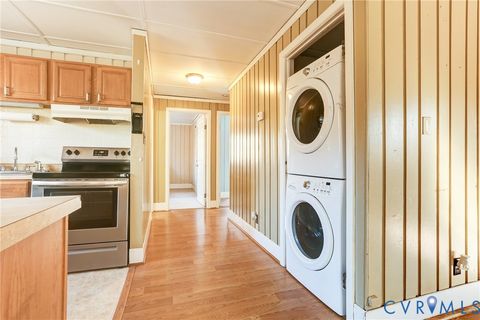 Tiny photo for 106 Monroe Street, Locust Grove, VA 22508 (MLS # 2531935)