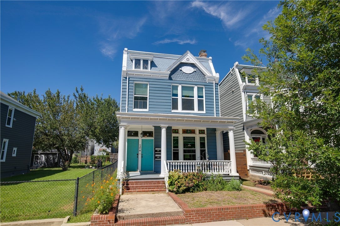 704 Chimborazo Boulevard