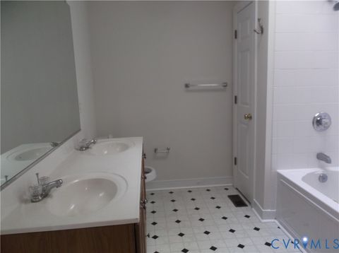 Tiny photo for 707 Catherine Street, Richmond, VA 23220 (MLS # 2533849)