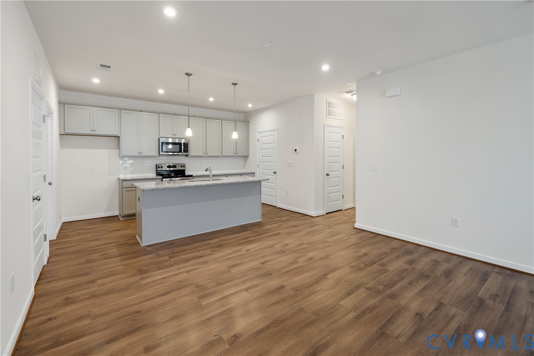 5309 Twisting Vine Lane 104