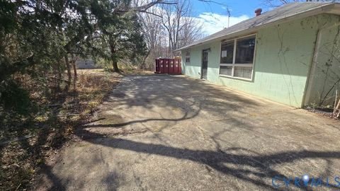Tiny photo for 38 Liberty Lane, Cumberland, VA 23040 (MLS # 2602196)