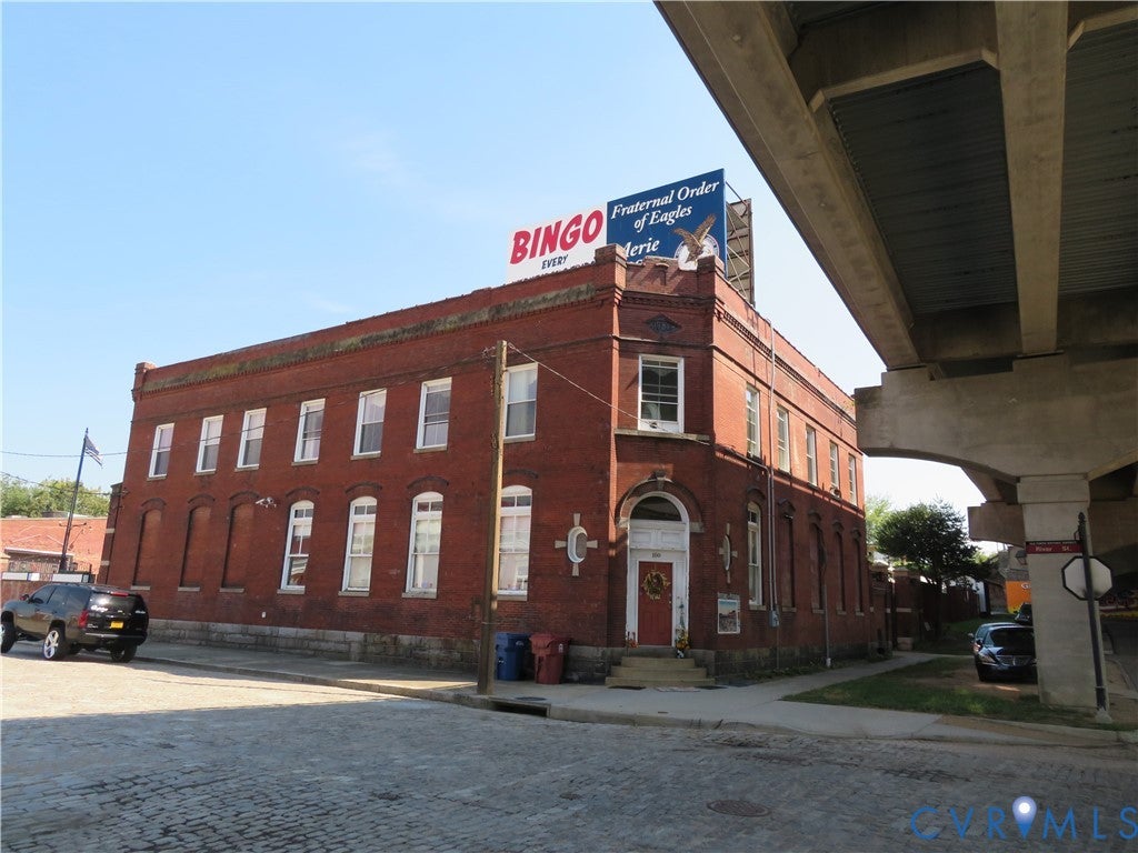 136 River Street