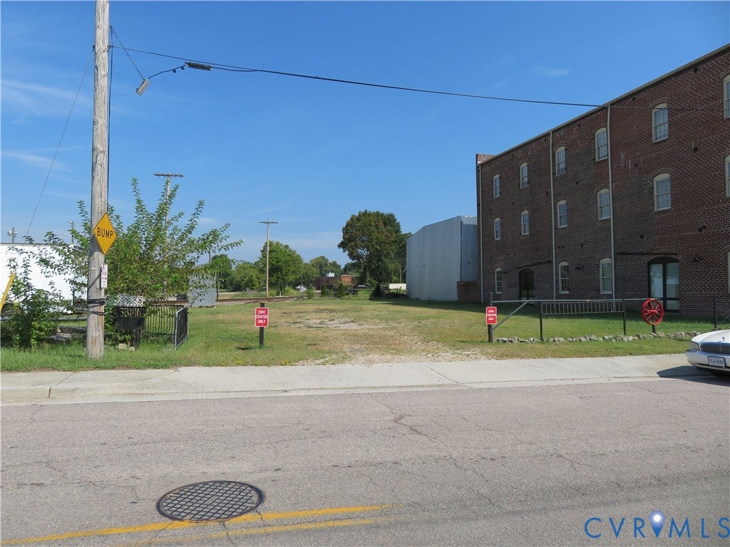 136 River Street