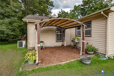 Tiny photo for 10110 Southampton Road, Disputanta, VA 23842 (MLS # 2627150)