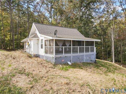 Photo of 161 N Anna Drive, Louisa, VA 23093 (MLS # 2529288)