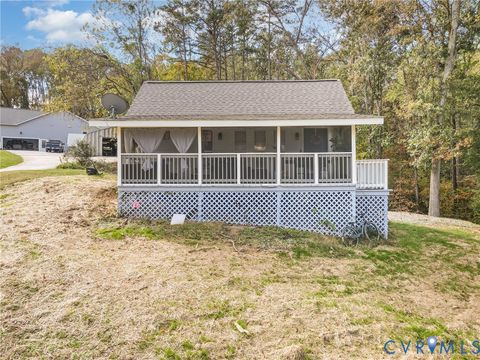 Photo of 161 N Anna Drive, Louisa, VA 23093 (MLS # 2529288)