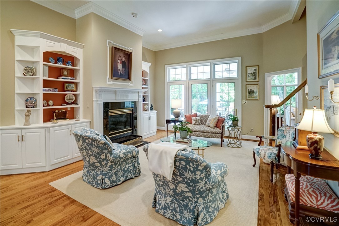 33 E Square Lane