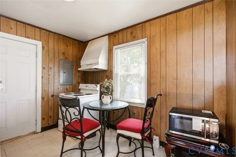 Tiny photo for 95 Culpeper AVE, Petersburg, VA 23803 (MLS # 2618203)