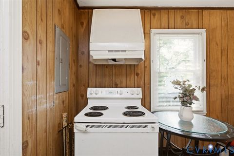 Tiny photo for 95 Culpeper AVE, Petersburg, VA 23803 (MLS # 2618203)