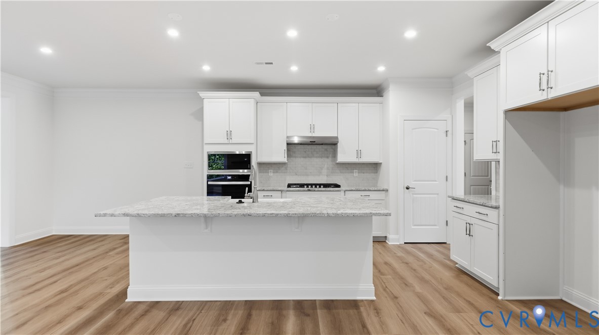 8142 Lake Margaret Terrace