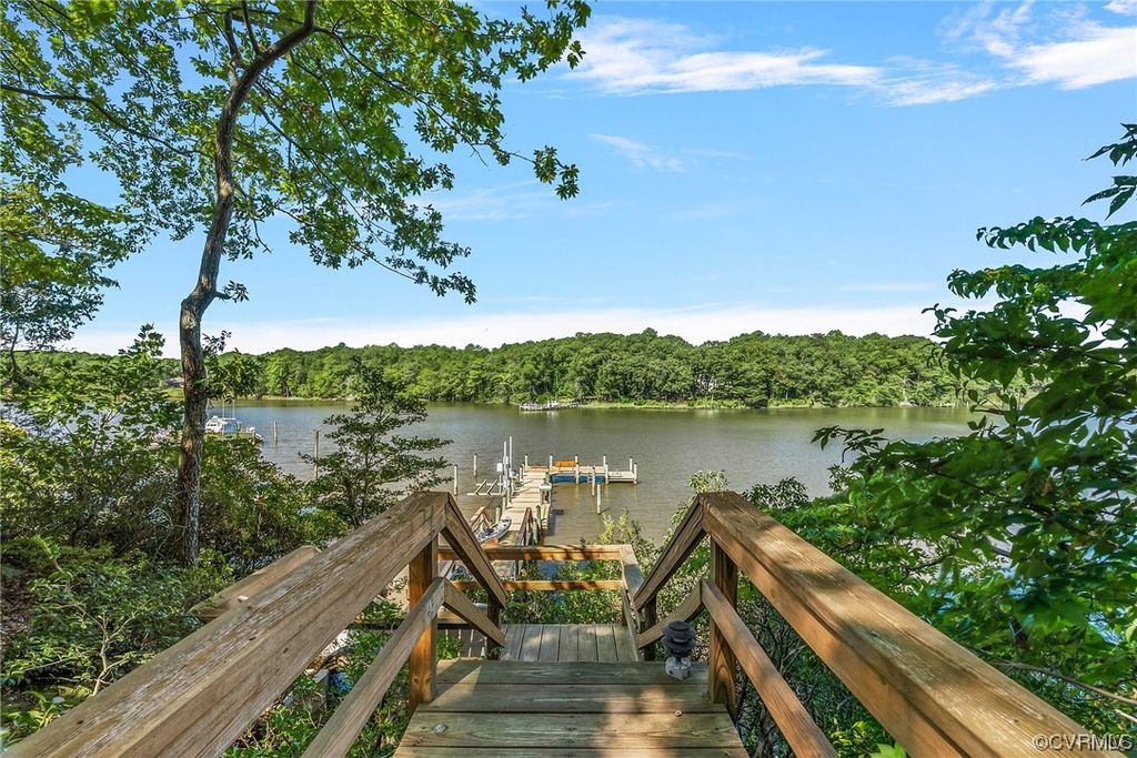 Photo for 381 Tidewater Point Lane, Lancaster, VA 22503 (MLS # 2323370)