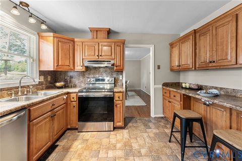Tiny photo for 1012 North Avenue, Hopewell, VA 23860 (MLS # 2613453)